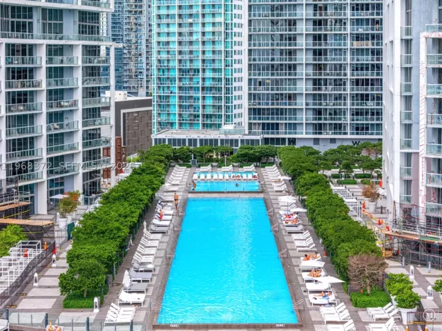 2-bedroom condo for rent in Miami - 495 Brickell Ave 905 - MondialRealty