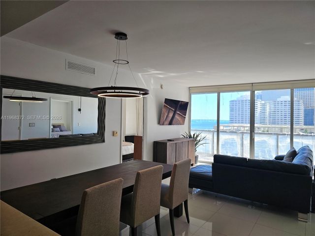 Apartment for rent  Unit #905 - photo 7527406