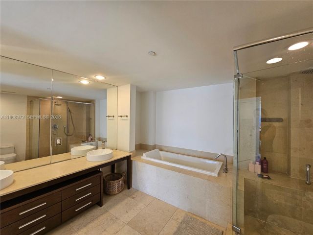 Apartment for rent  Unit #905 - photo 7527407