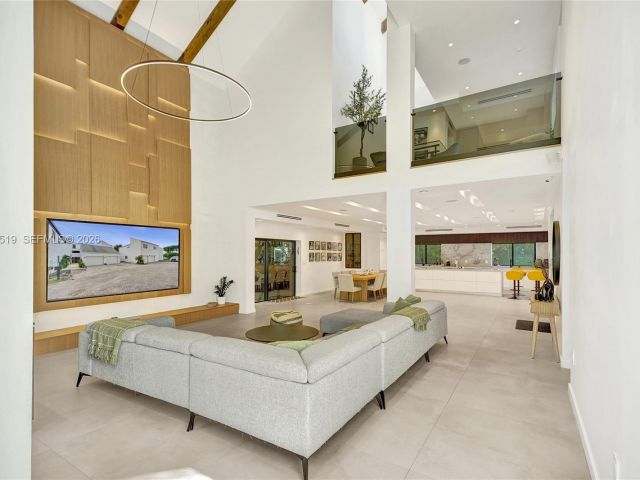 Home for sale at 1977 S Oak Haven Cir - photo 7518826