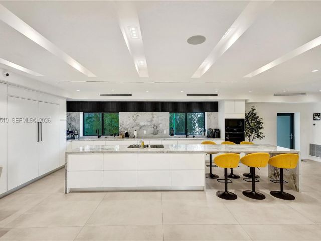 Home for sale at 1977 S Oak Haven Cir - photo 7518833