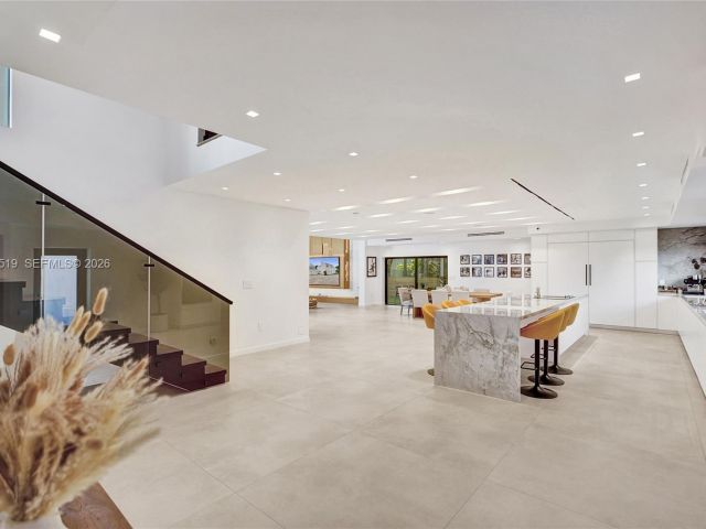 Home for sale at 1977 S Oak Haven Cir - photo 7518834