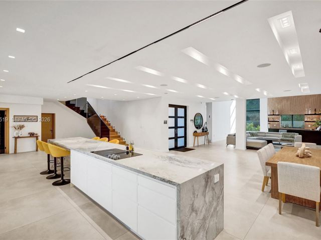 Home for sale at 1977 S Oak Haven Cir - photo 7518839