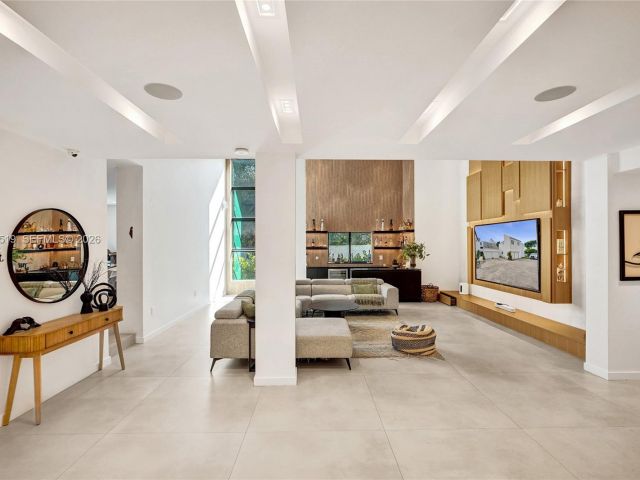 Home for sale at 1977 S Oak Haven Cir - photo 7518841