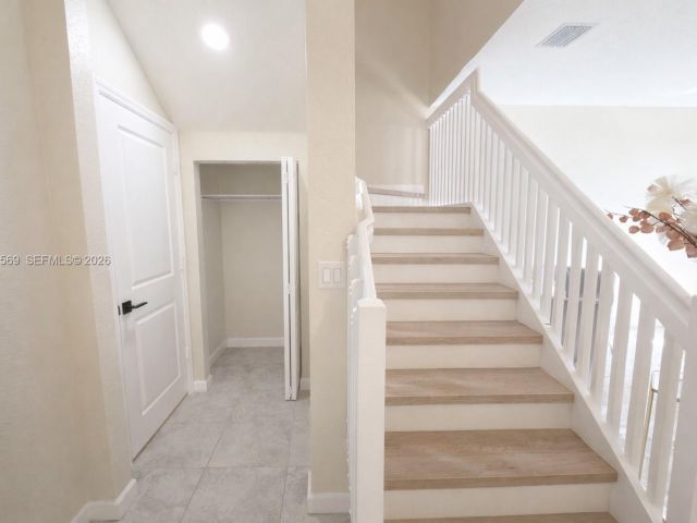 Home for rent at 323 NE 208th Ter 0 - photo 7449385