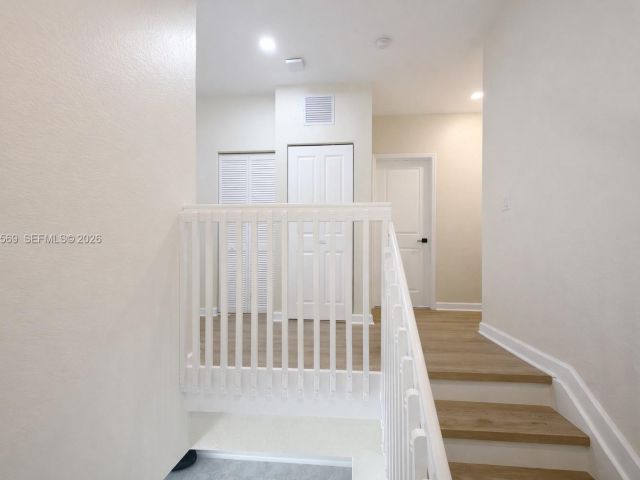 Home for rent at 323 NE 208th Ter 0 - photo 7449388