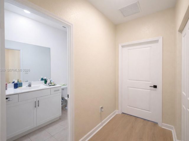 Home for rent at 323 NE 208th Ter 0 - photo 7449389