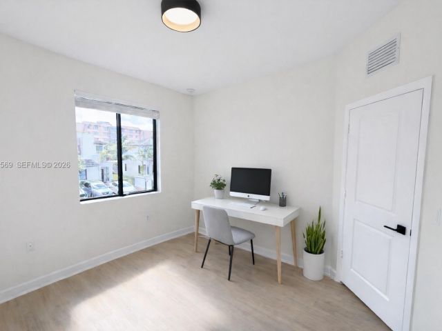 Home for rent at 323 NE 208th Ter 0 - photo 7449398