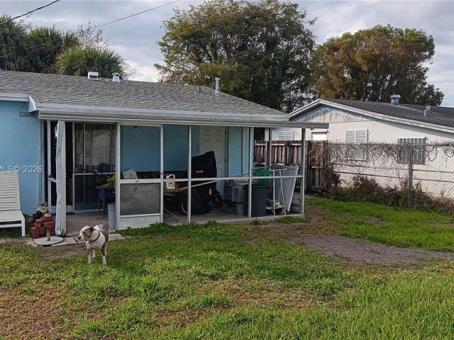 Home for sale at 6521 SW 112th Ave - photo 7449359