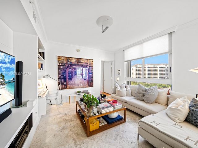 Apartment for rent  Unit #1001 - photo 7490482