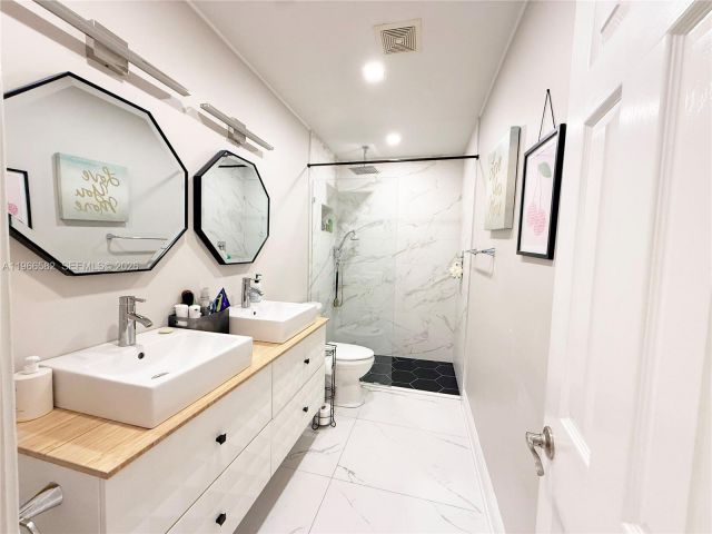 Home for rent at 20888 Sugarloaf Ln - photo 7453103