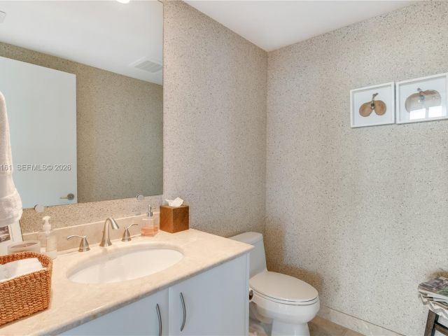 Apartment for sale  Unit #3311 - photo 7511618