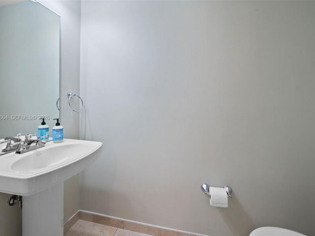 Apartment for sale  Unit #507 - photo 7512244