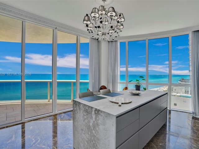 Apartment for rent  Unit #701 - photo 7523767