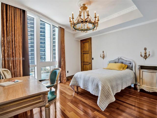 Apartment for rent  Unit #701 - photo 7523774