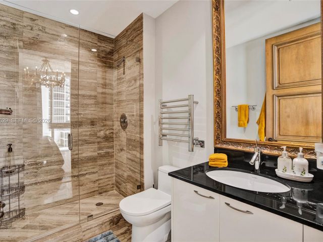 Apartment for rent  Unit #701 - photo 7523776