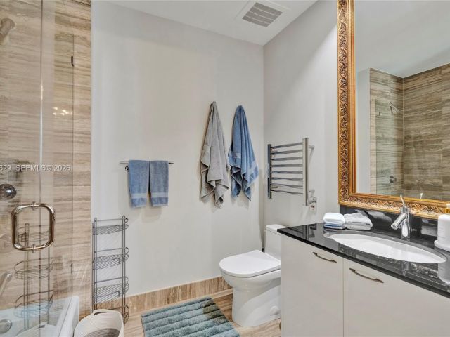 Apartment for rent  Unit #701 - photo 7523780