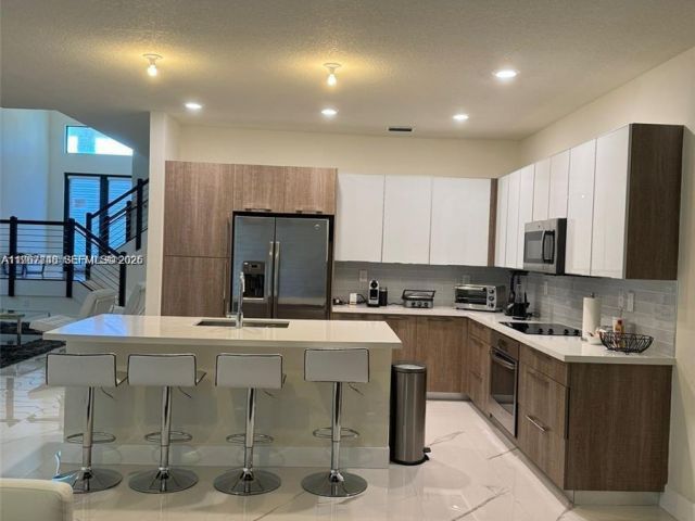 Home for rent at 10376 NW 76th Ter - photo 7486447