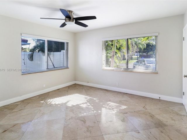 Home for rent at 2031 NE 14th Ct - photo 7483276