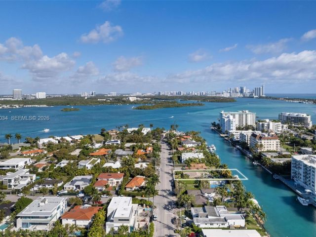 Home for sale at 10121 E Broadview Dr - photo 7478004