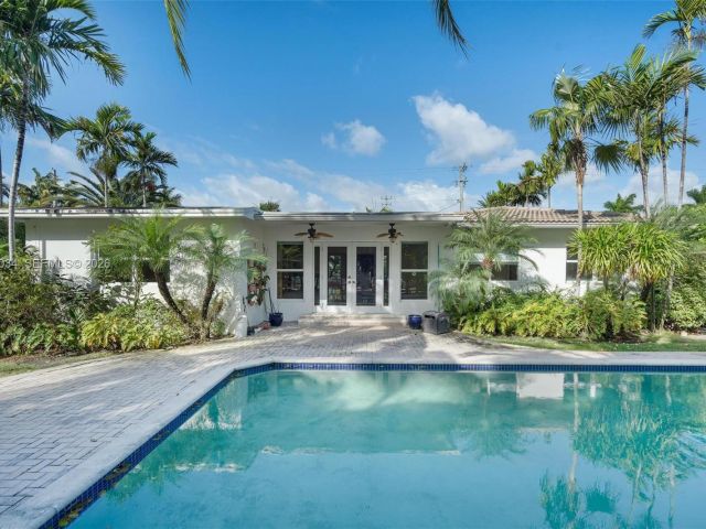 Home for sale at 10121 E Broadview Dr - photo 7478006