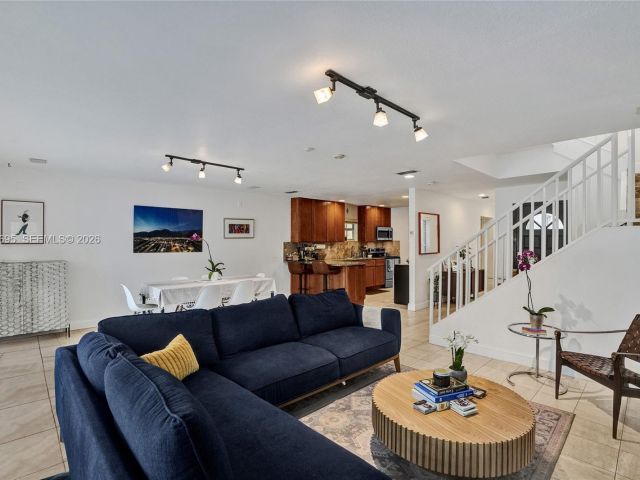 Home for rent at 3087 Shipping Ave - photo 7449973