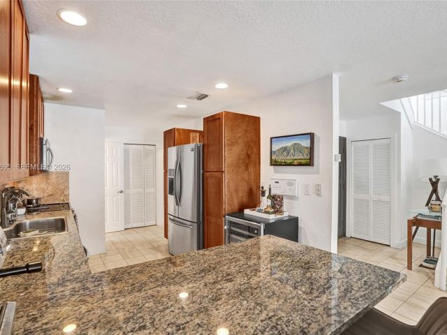 Home for rent at 3087 Shipping Ave - photo 7449989