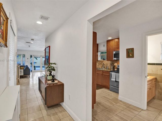 Home for rent at 3087 Shipping Ave - photo 7449990