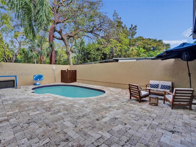 Home for rent at 3087 Shipping Ave - photo 7450004