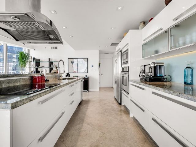 Apartment for sale  Unit #1412 - photo 7491509