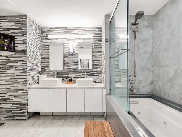 Apartment for sale  Unit #1412 - photo 7491516