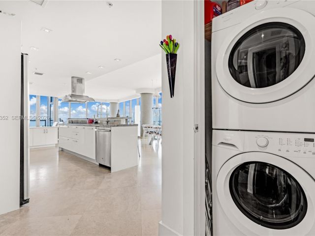 Apartment for sale  Unit #1412 - photo 7491522