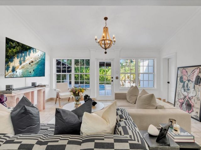 Home for sale at 1161 Sunset Dr - photo 7471094