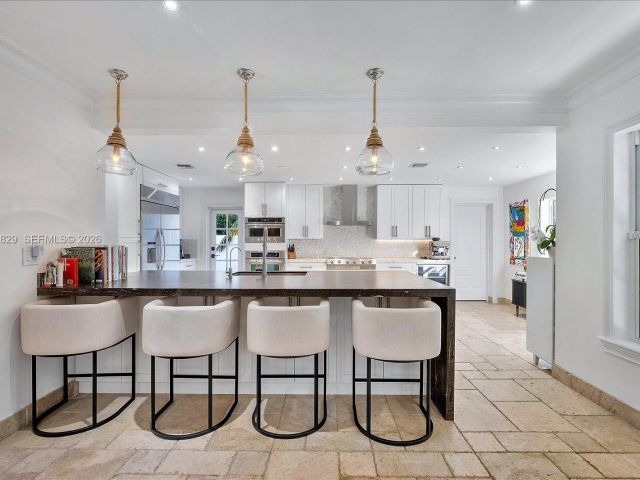 Home for sale at 1161 Sunset Dr - photo 7471097