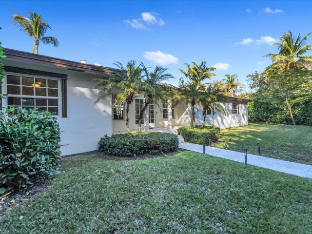 Home for sale at 1161 Sunset Dr - photo 7471104