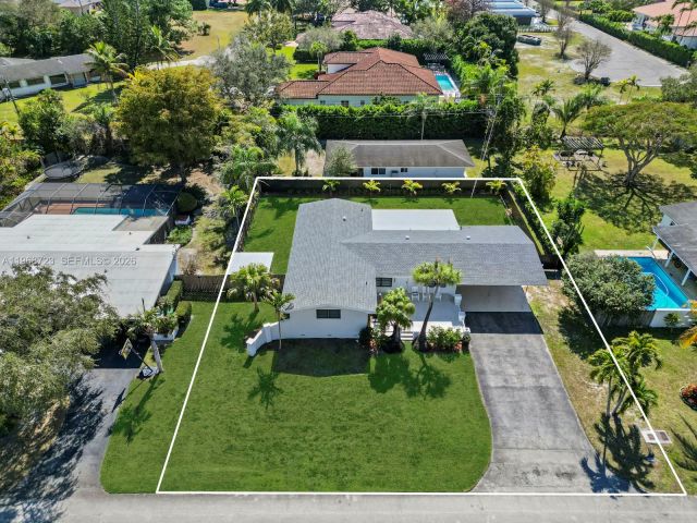 Home for rent at 9320 SW 125th Ter - photo 7449949