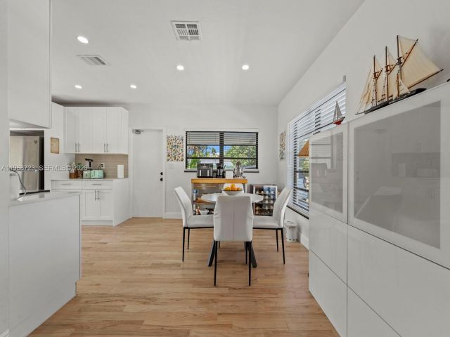 Home for rent at 9320 SW 125th Ter - photo 7449962