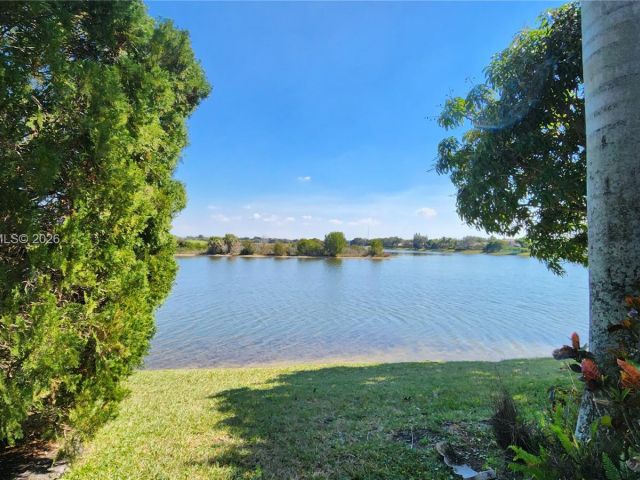 Home for rent at 411 SW 120th Ave 411 - photo 7455883