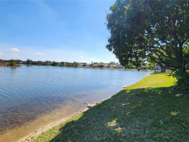 Home for rent at 411 SW 120th Ave 411 - photo 7455884