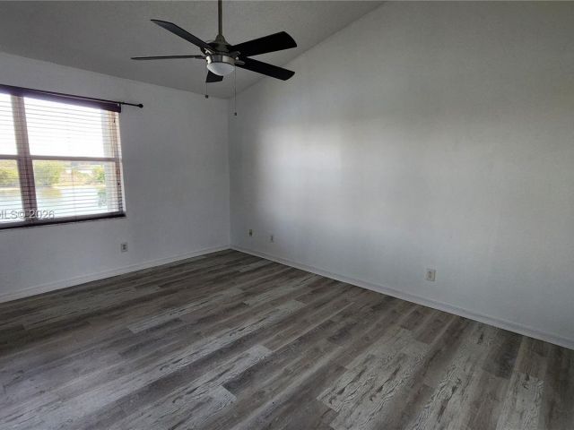 Home for rent at 411 SW 120th Ave 411 - photo 7455887