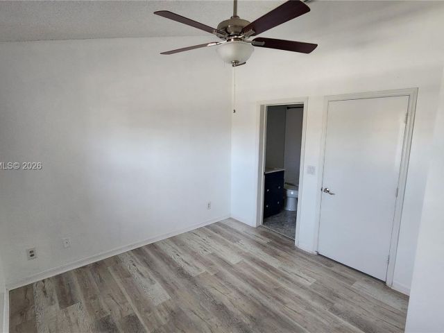 Home for rent at 411 SW 120th Ave 411 - photo 7455891