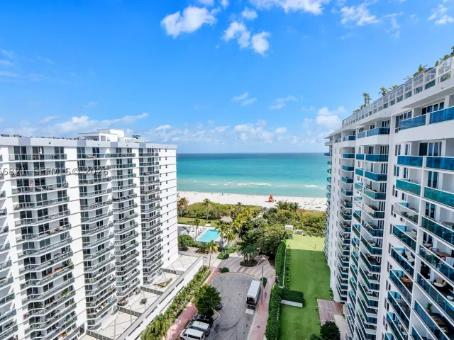 3-bedroom condo for sale in Miami Beach - 102 24th St PH-1612 - MondialRealty