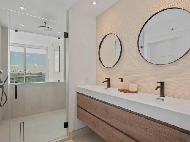 Apartment for sale  Unit #4307 - photo 7467268