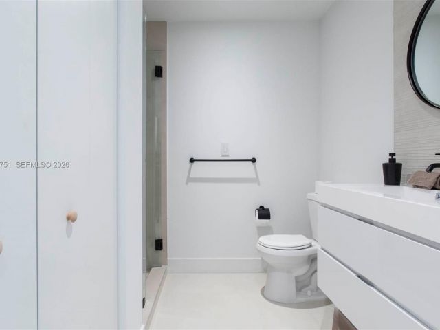 Apartment for sale  Unit #4307 - photo 7467270