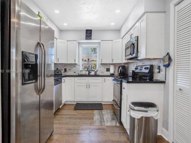 Home for sale at 2450 NE 18th St - photo 7515541