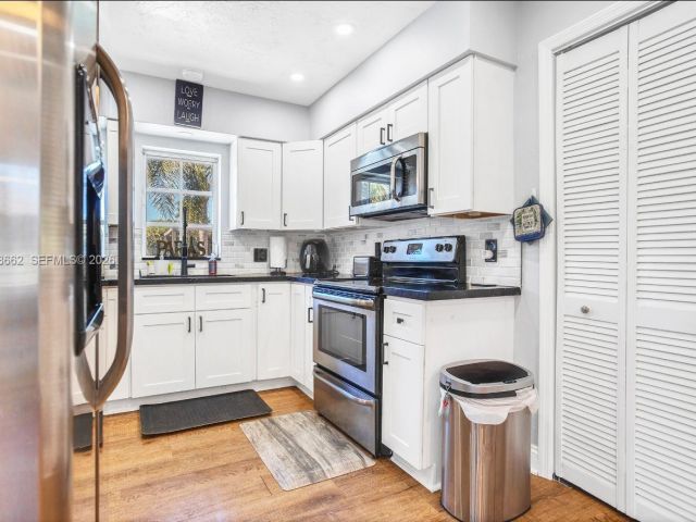 Home for sale at 2450 NE 18th St - photo 7515543