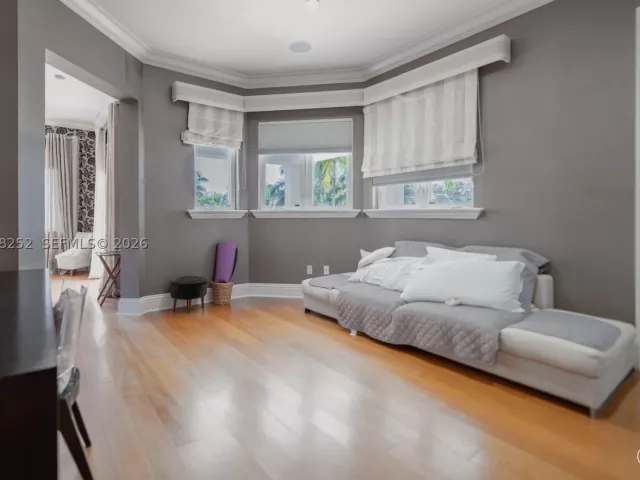 7-bedroom home for sale in Coral Gables - 12755 SW 57th Ave - MondialRealty