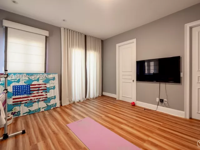 7-bedroom home for sale in Coral Gables - 12755 SW 57th Ave - MondialRealty
