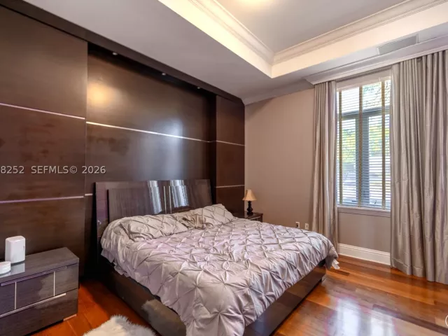 7-bedroom home for sale in Coral Gables - 12755 SW 57th Ave - MondialRealty