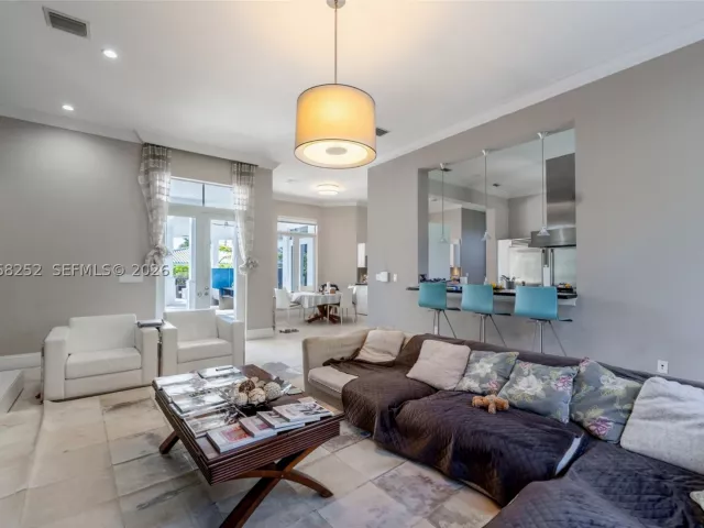7-bedroom home for sale in Coral Gables - 12755 SW 57th Ave - MondialRealty